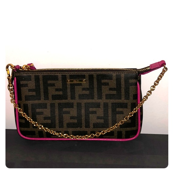 Fendi Handbags - Fendi Purse!